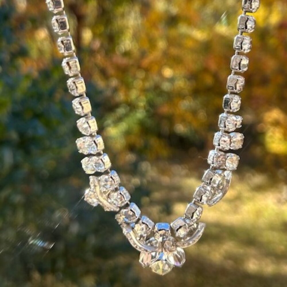 ALBERT WEISS Clear Rhinestone Statement NECKLACE - Picture 5 of 9